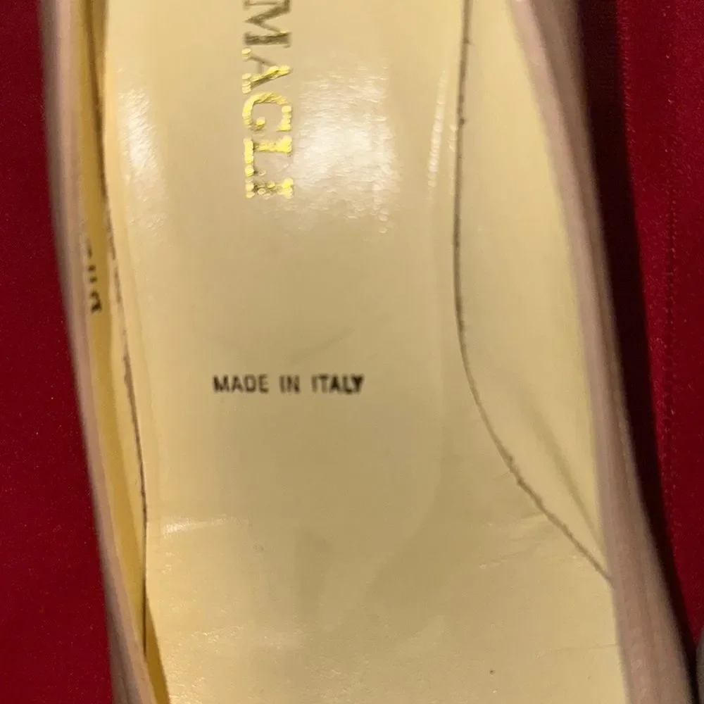 Bruno Magli Made in Italy Tan Mini Heel with Decorative Bow Size 38.5